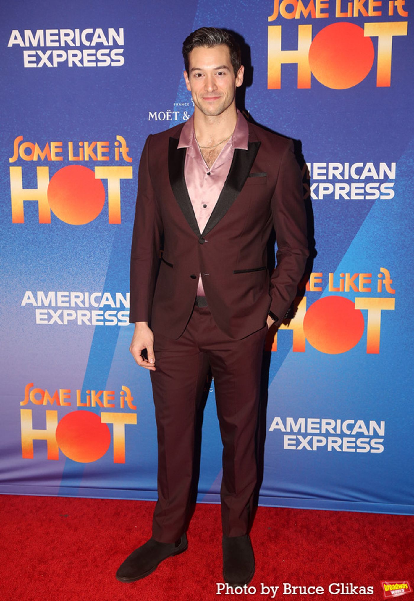 Photos: SOME LIKE IT HOT Cast Strikes a Pose on Opening Night  Image