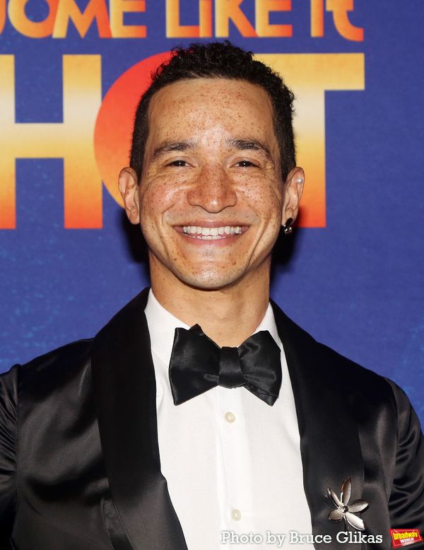 Photos: SOME LIKE IT HOT Cast Strikes a Pose on Opening Night — photo 60 of 86