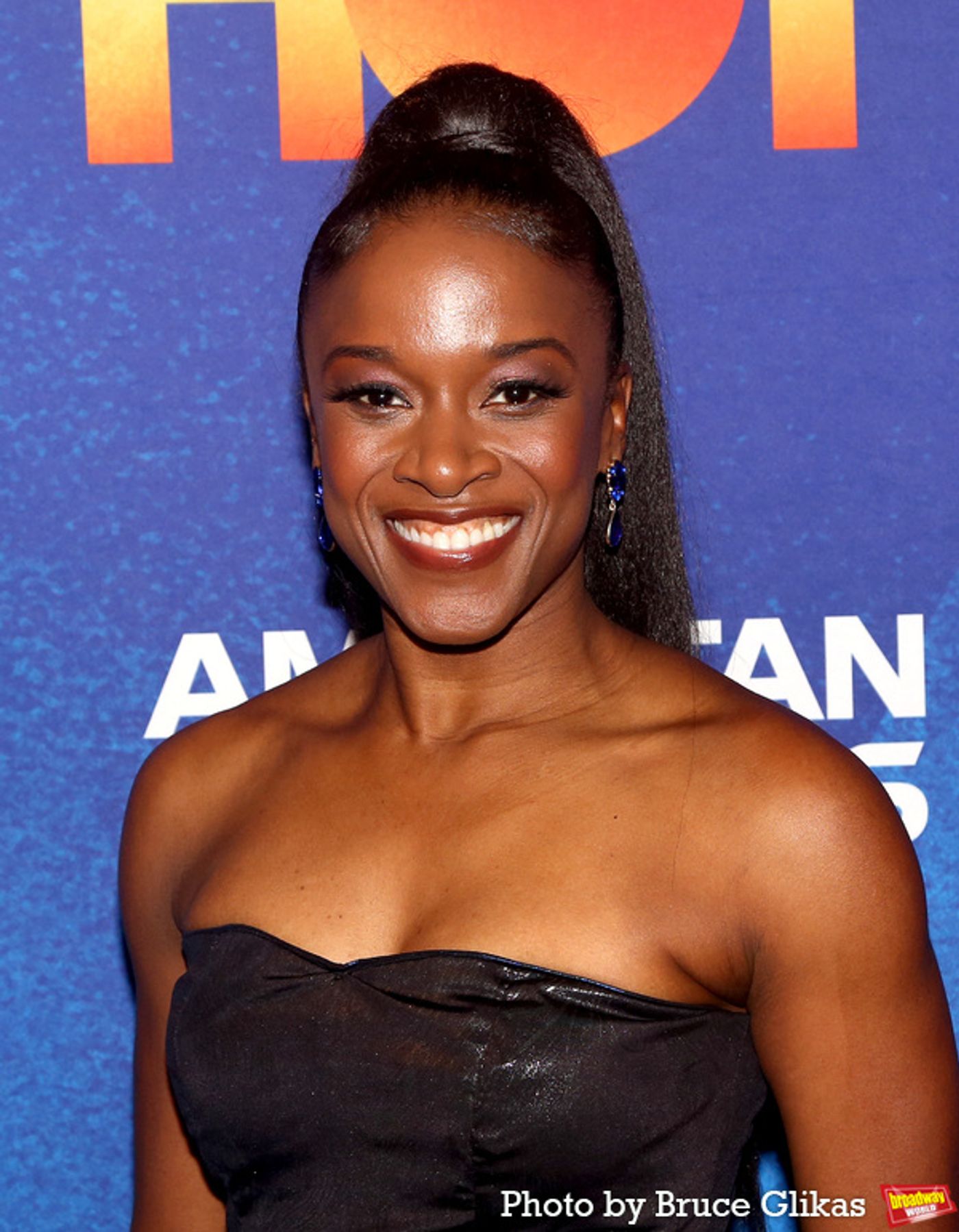Photos: SOME LIKE IT HOT Cast Strikes a Pose on Opening Night  Image
