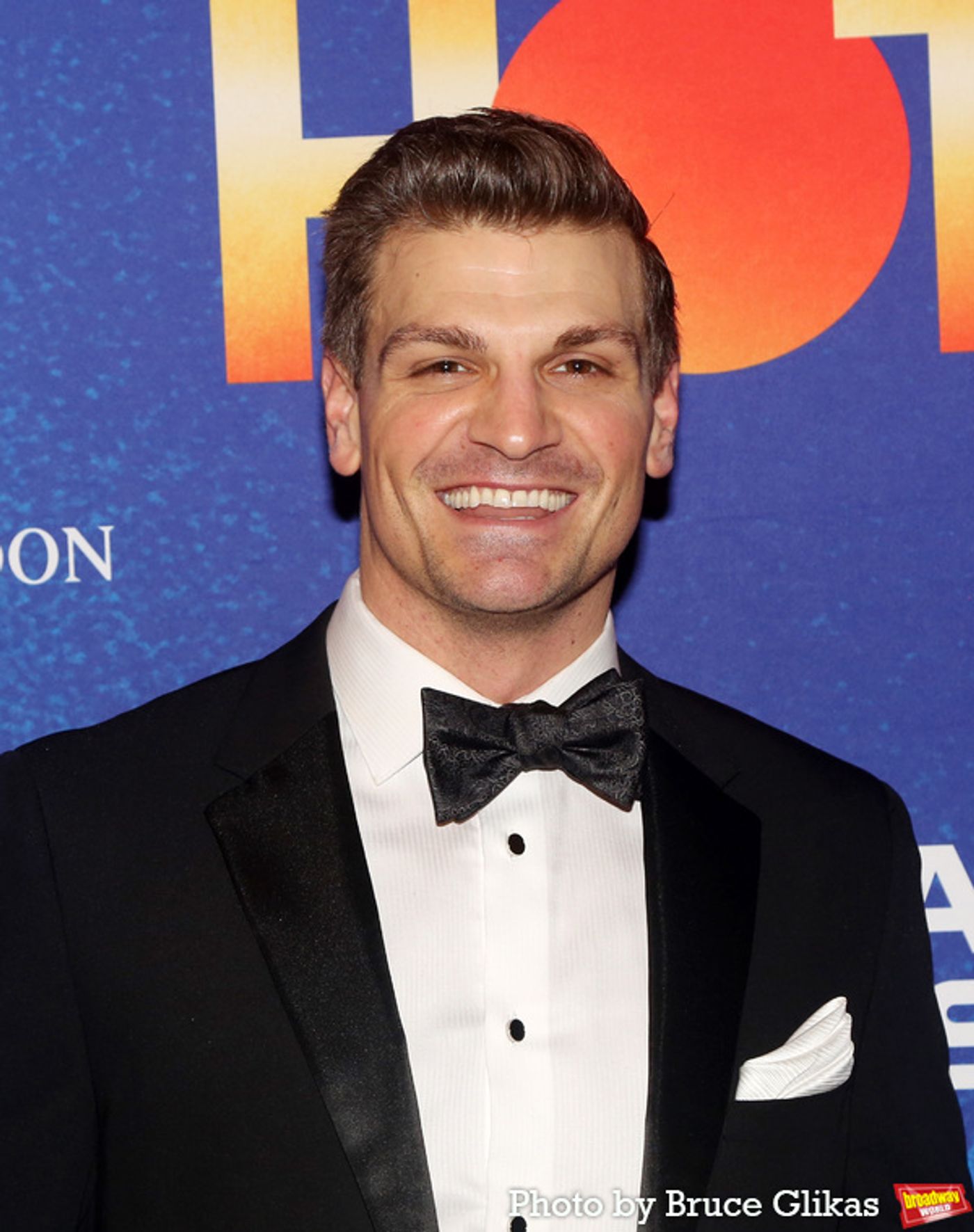 Photos: SOME LIKE IT HOT Cast Strikes a Pose on Opening Night  Image