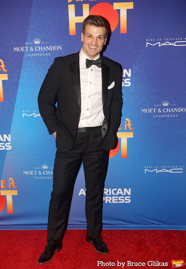 Photos: SOME LIKE IT HOT Cast Strikes a Pose on Opening Night — photo 69 of 86
