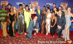 Casey Nicholaw with The Cast of "Some Like it Hot" including Jenny Hill, Amber Owens, Ashley Elizabeth Hale, TyNia Rene Brandon, Kayla Pecchioni, Adrianna Hicks, Natasha Yvette Williams, Raena White, Ester Antionne, Devon Hadsell, Abby Matsusaka, Gabi Campo, KJ Hippensteel, Casey Garvin, Brian Martin, Jarvis B. Manning, Jr., Richard Riaz Yoder, Charles South, Brendon Stimson, DeMarius R. Copes and Ian Campayno @ BroadwayWorld Casey Nicholaw with The Cast of "Some Like it Hot" including Jenny Hill, Amber Owens, Photo