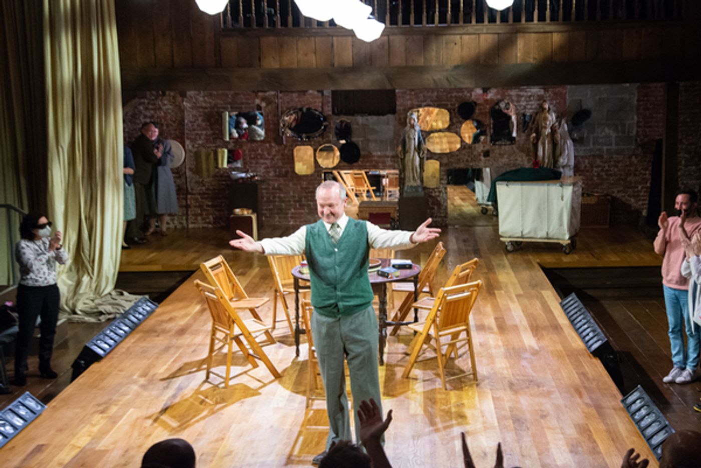 Photos: See Santino Fontana & the Cast of A MAN OF NO IMPORTANCE at Benefit Performance  Image