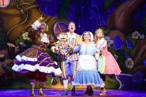 Gary Wilmot, Paul Zerdin, Dawn French, Natalie McQueen Photo