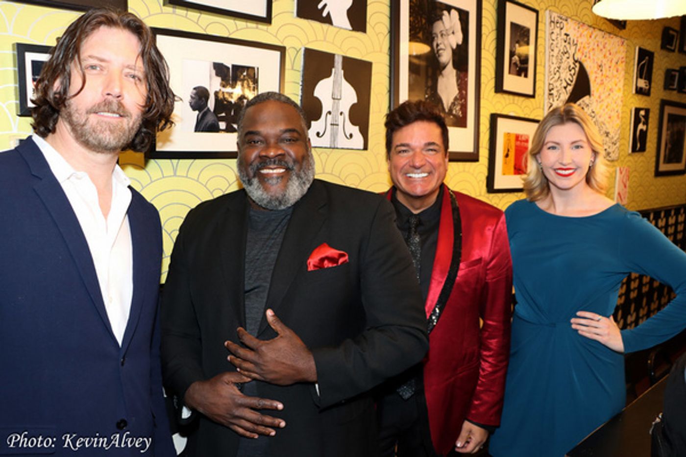 Photos: James Barbour Celebrates The Season At Birdland Photos: James Barbour Celebrates The Season At Birdland Image