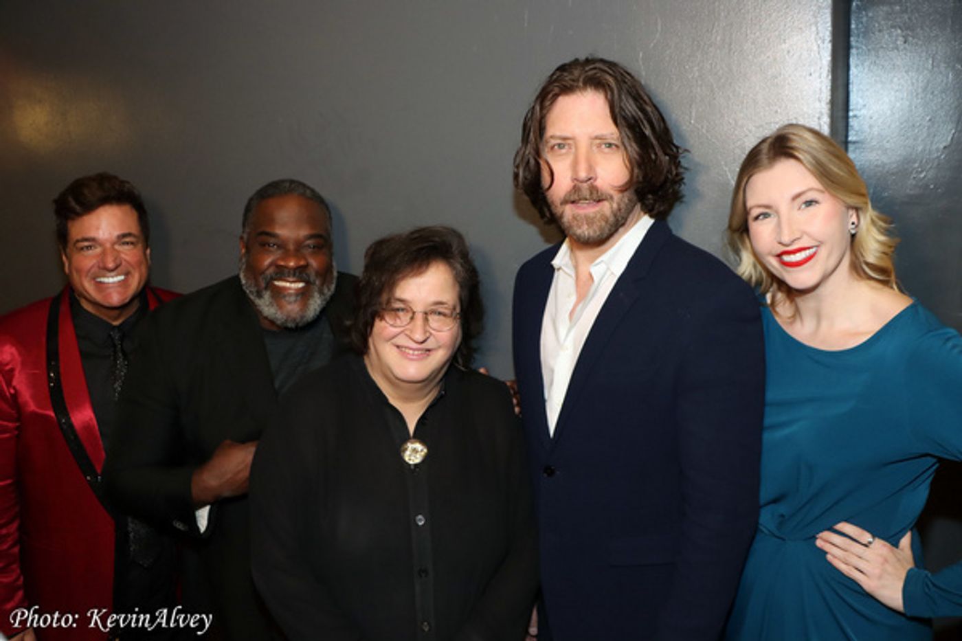 Photos: James Barbour Celebrates The Season At Birdland Photos: James Barbour Celebrates The Season At Birdland Image