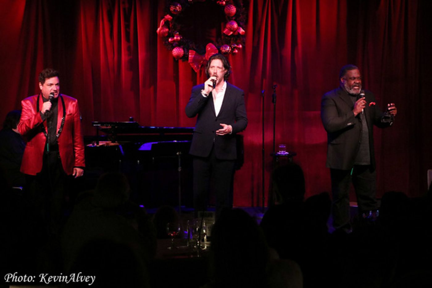 Photos: James Barbour Celebrates The Season At Birdland  Image