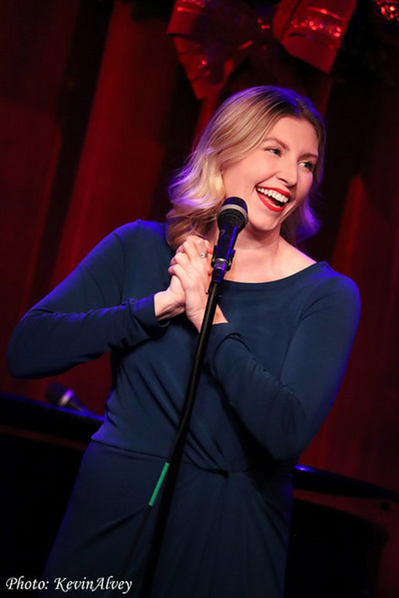 Photos: James Barbour Celebrates The Season At Birdland Photos: James Barbour Celebrates The Season At Birdland Image
