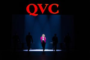 Erika Henningsen Photo