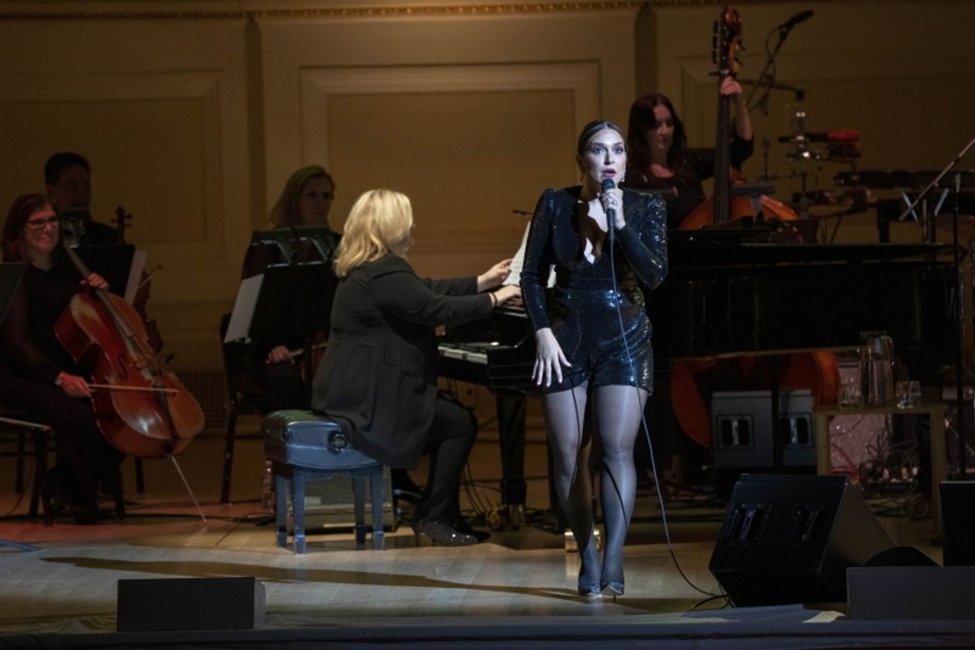 Review: Jessica Vosk GET HAPPY Gives Carnegie Hall A Merry Little Christmas  Image