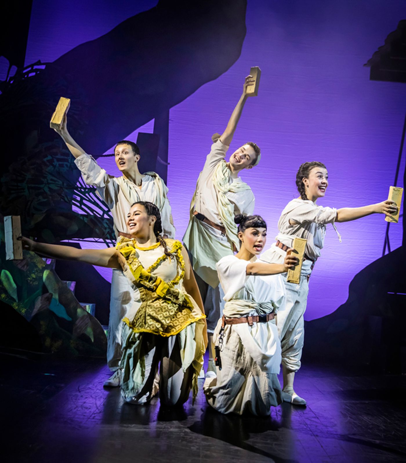Photos: First Look at CLAUS THE MUSICAL at the Lowry  Image