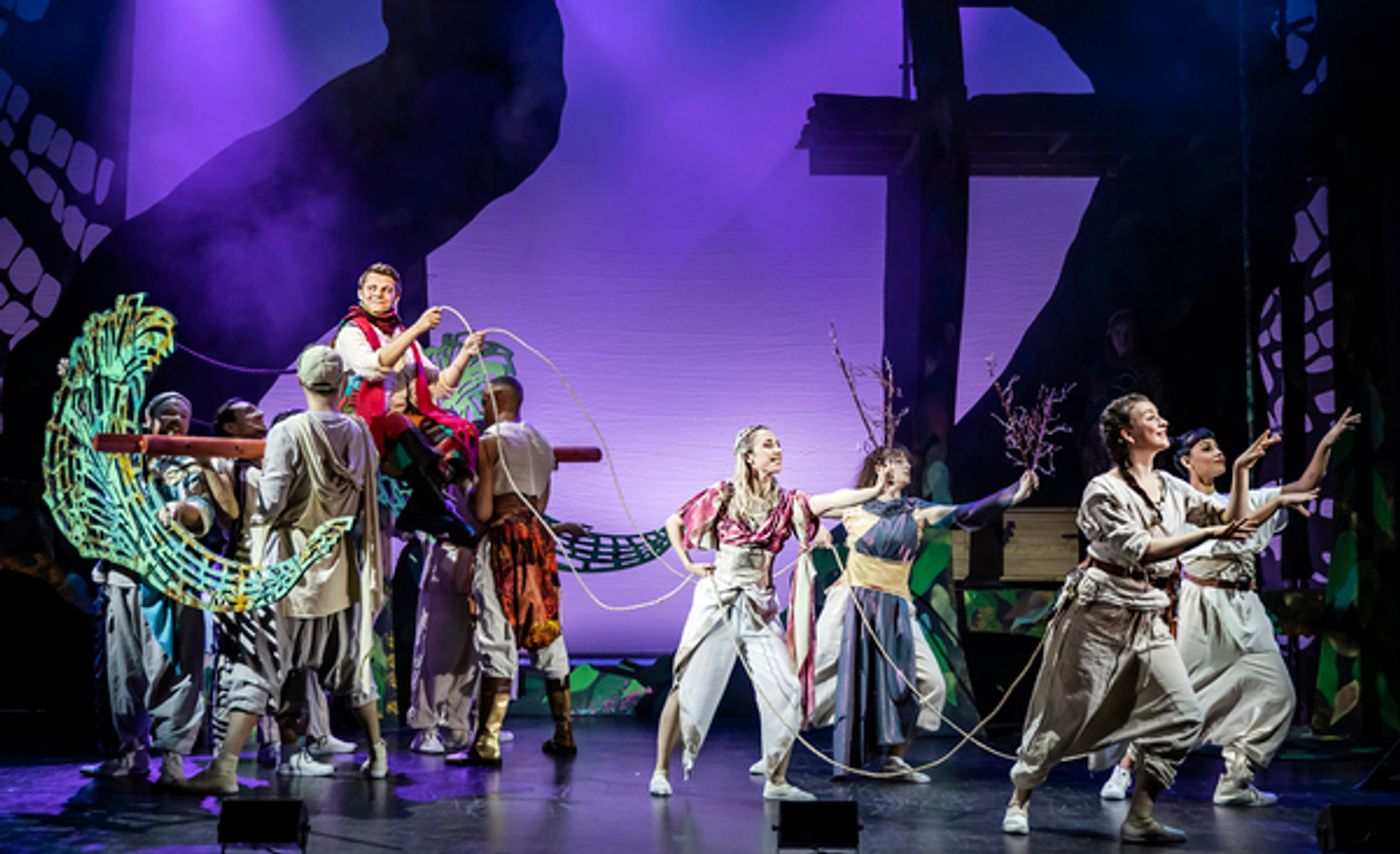 Photos: First Look at CLAUS THE MUSICAL at the Lowry  Image
