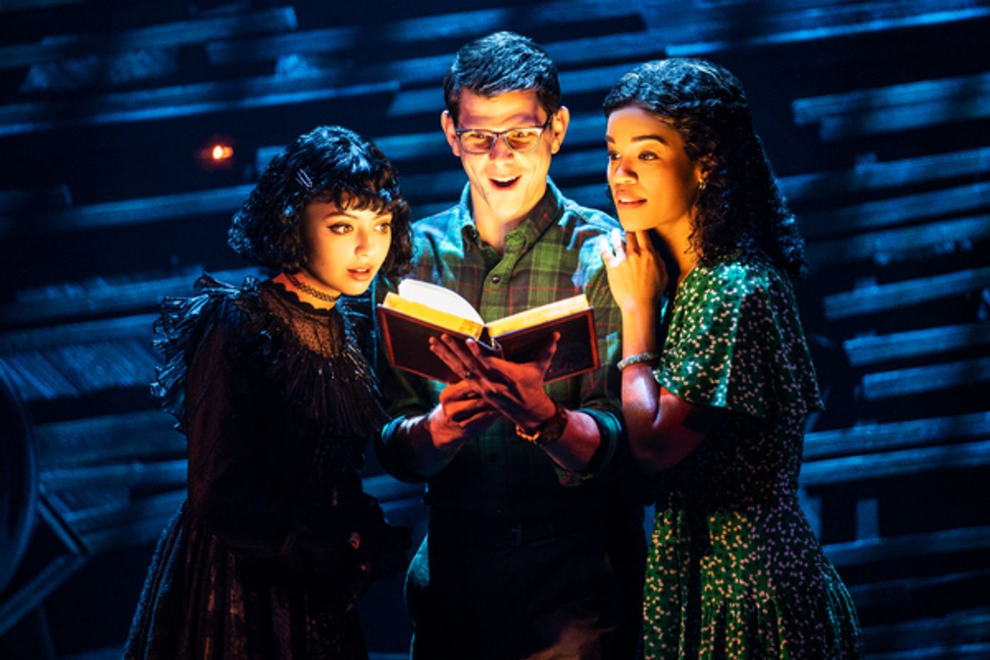 Exclusive: First Look at Justin Collette and the Cast of BEETLEJUICE on Tour  Image