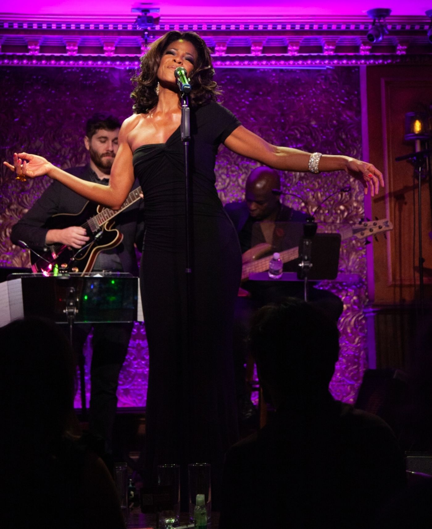 Review: Nicole Henry Brings Warmth And Wonder to 54 Below With WHEN I THINK OF HOME Review: Nicole Henry Brings Warmth And Wonder to 54 Below With WHEN I THINK OF HOME Image