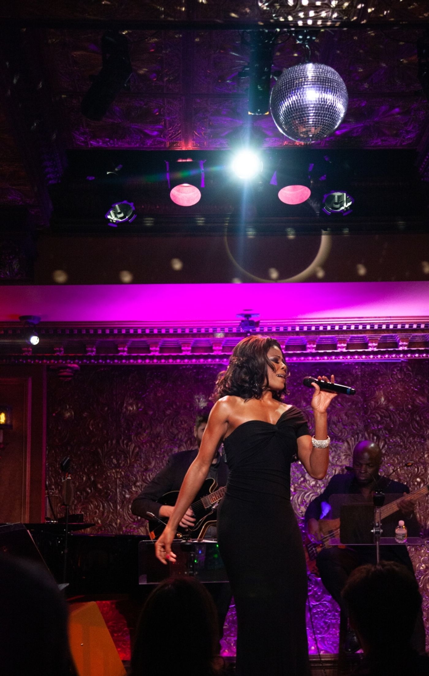 Review: Nicole Henry Brings Warmth And Wonder to 54 Below With WHEN I THINK OF HOME Review: Nicole Henry Brings Warmth And Wonder to 54 Below With WHEN I THINK OF HOME Image