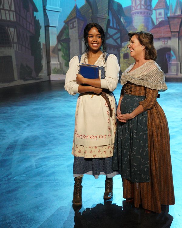 H.E.R. and Paige O'Hara Photo