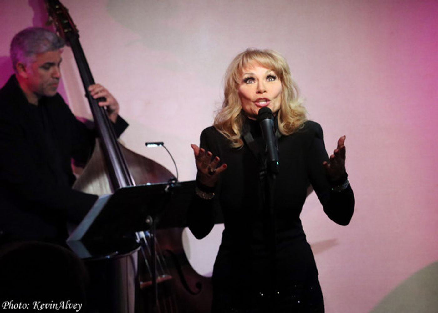 Photos: Susie Clausen brings 'Saxy Susie' to DTM in NYC  Image