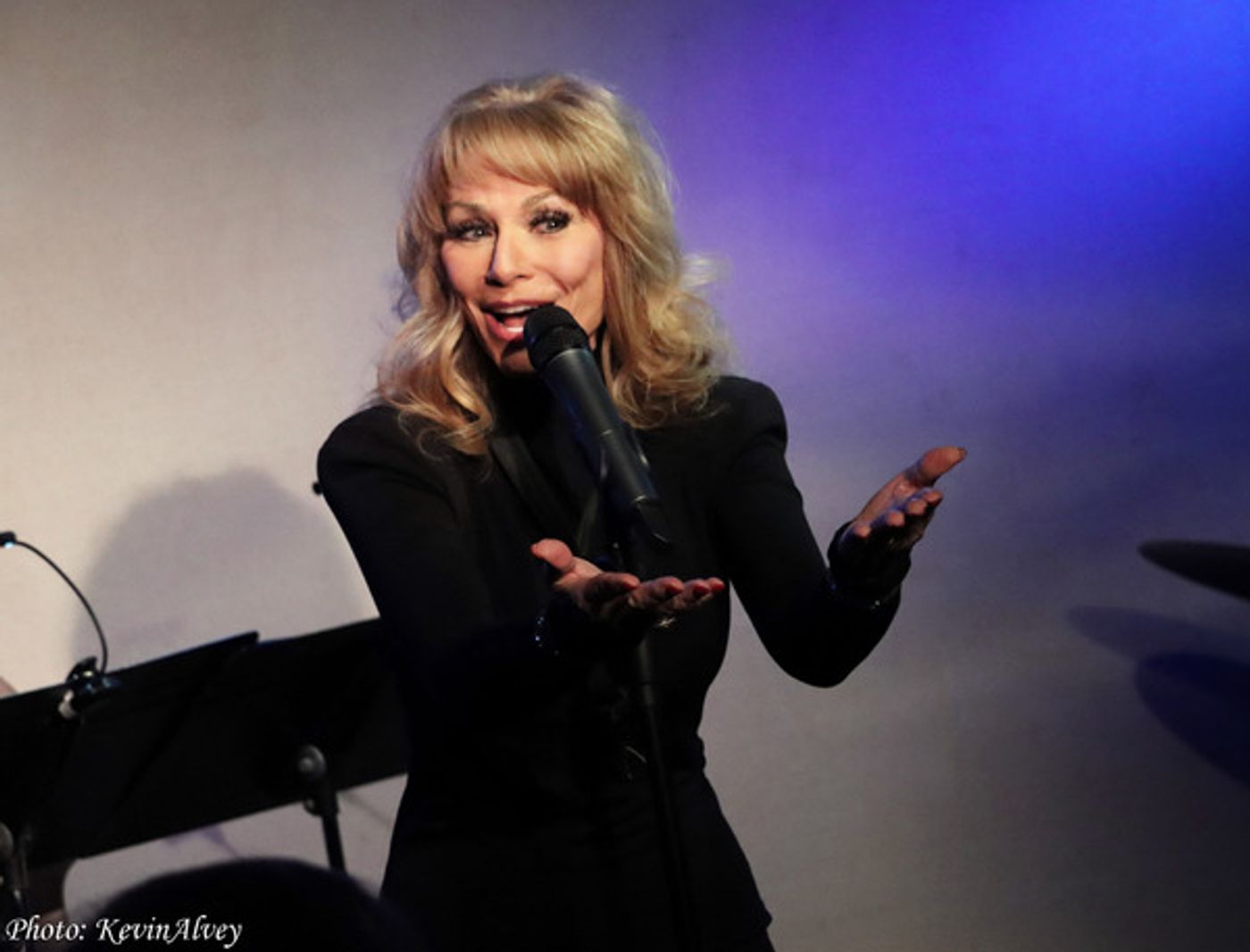 Photos: Susie Clausen brings 'Saxy Susie' to DTM in NYC  Image