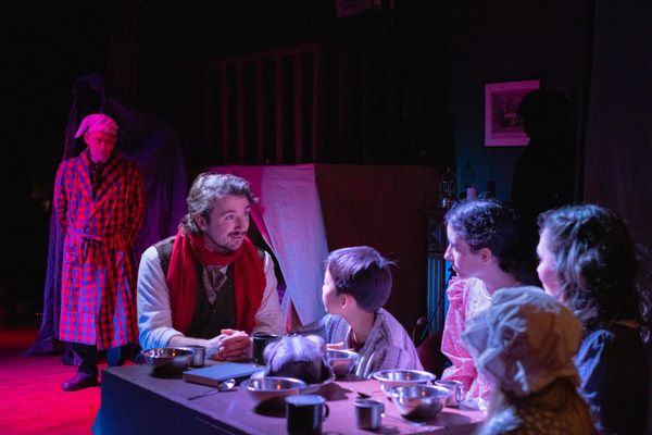Photos: First Look at Secret Theatre's A CHRISTMAS CAROL Photos: First Look at Secret Theatre's A CHRISTMAS CAROL Image