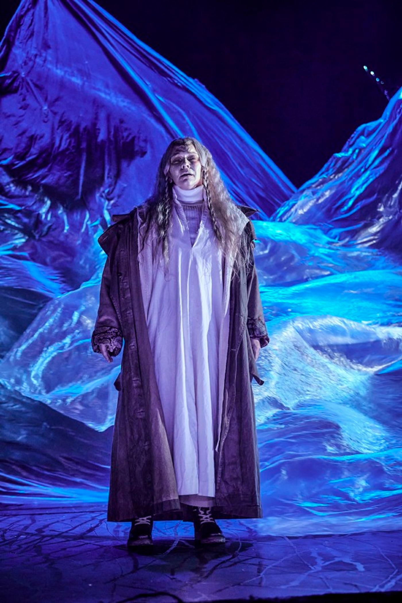 Photos: First Look at the UK and Ireland Tour of THE OCEAN AT THE END OF THE LANE  Image