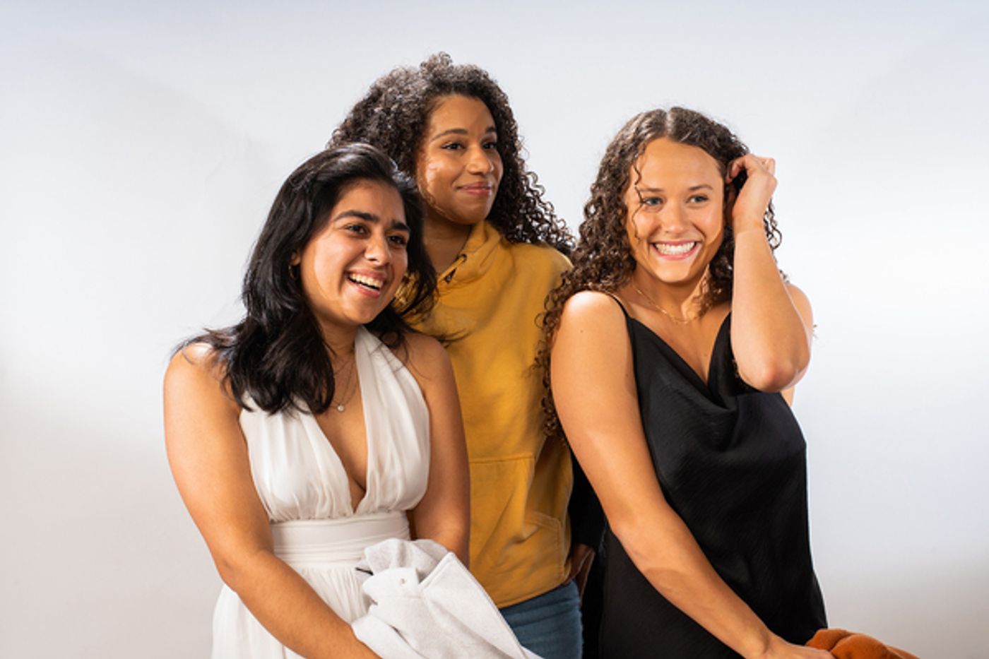 Photos: First Look at the Cast of RADIAL GRADIENT at Shattered Globe  Image