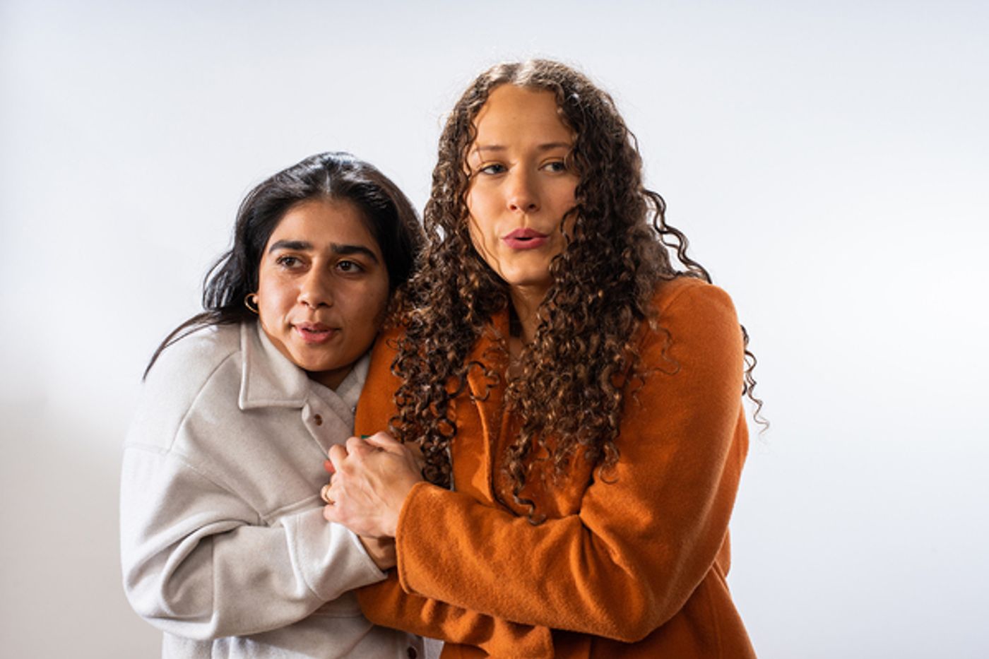 Photos: First Look at the Cast of RADIAL GRADIENT at Shattered Globe  Image