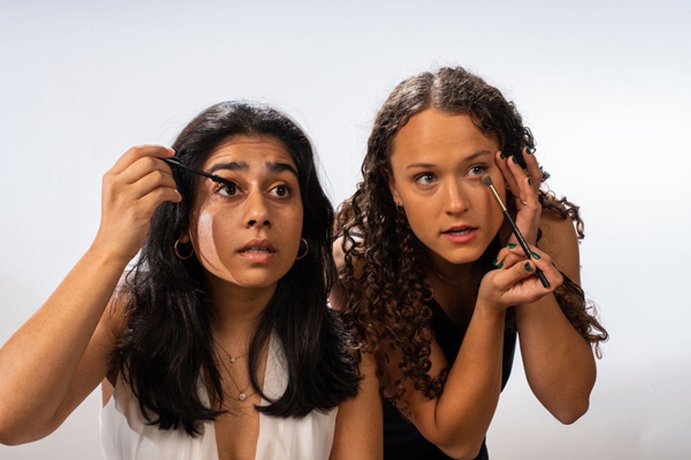 Photos: First Look at the Cast of RADIAL GRADIENT at Shattered Globe  Image