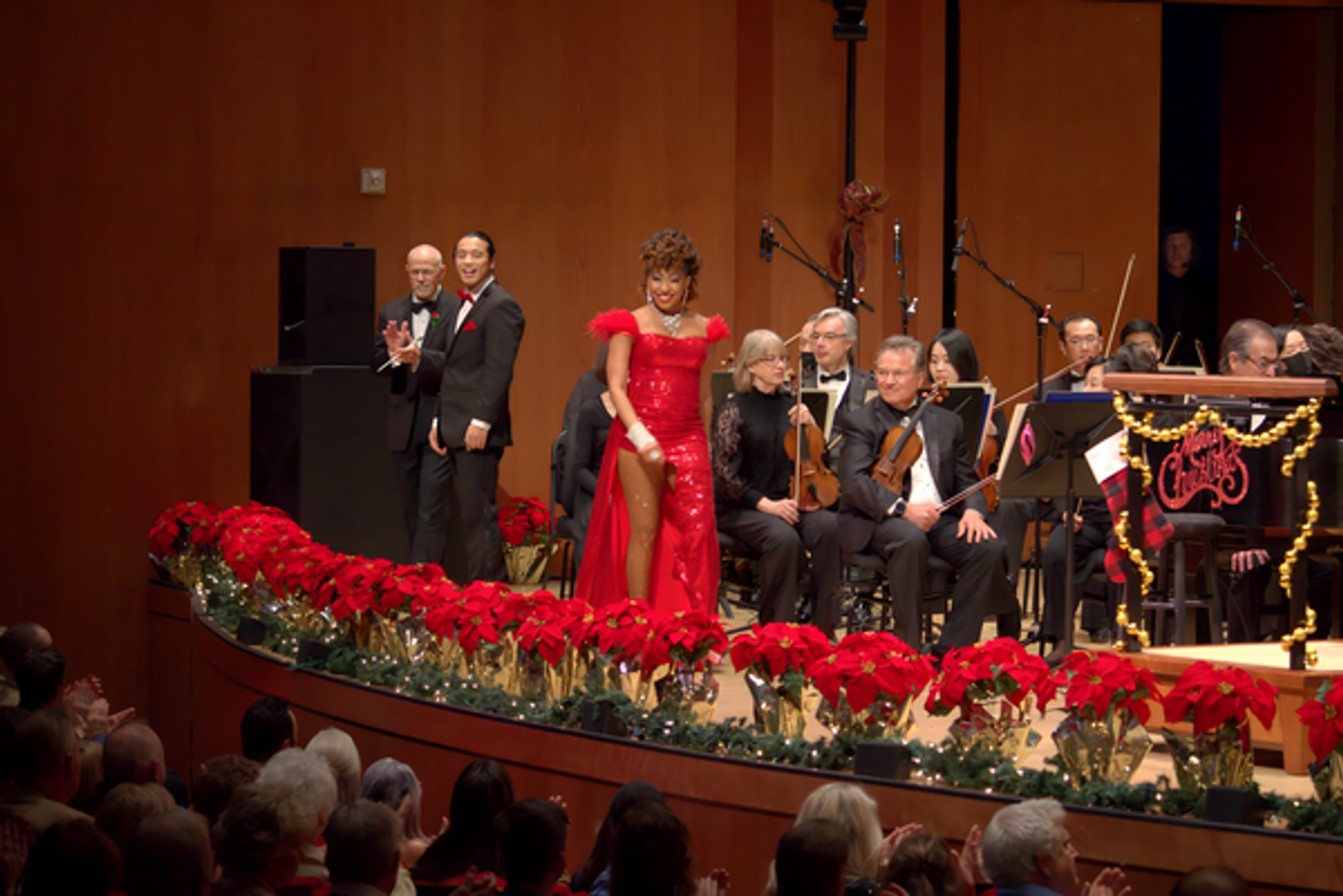 Photos: Broadway & Opera Star N'Kenge Dazzles With Houston Symphony In A VERY MERRY POPS — photo 17 of 17