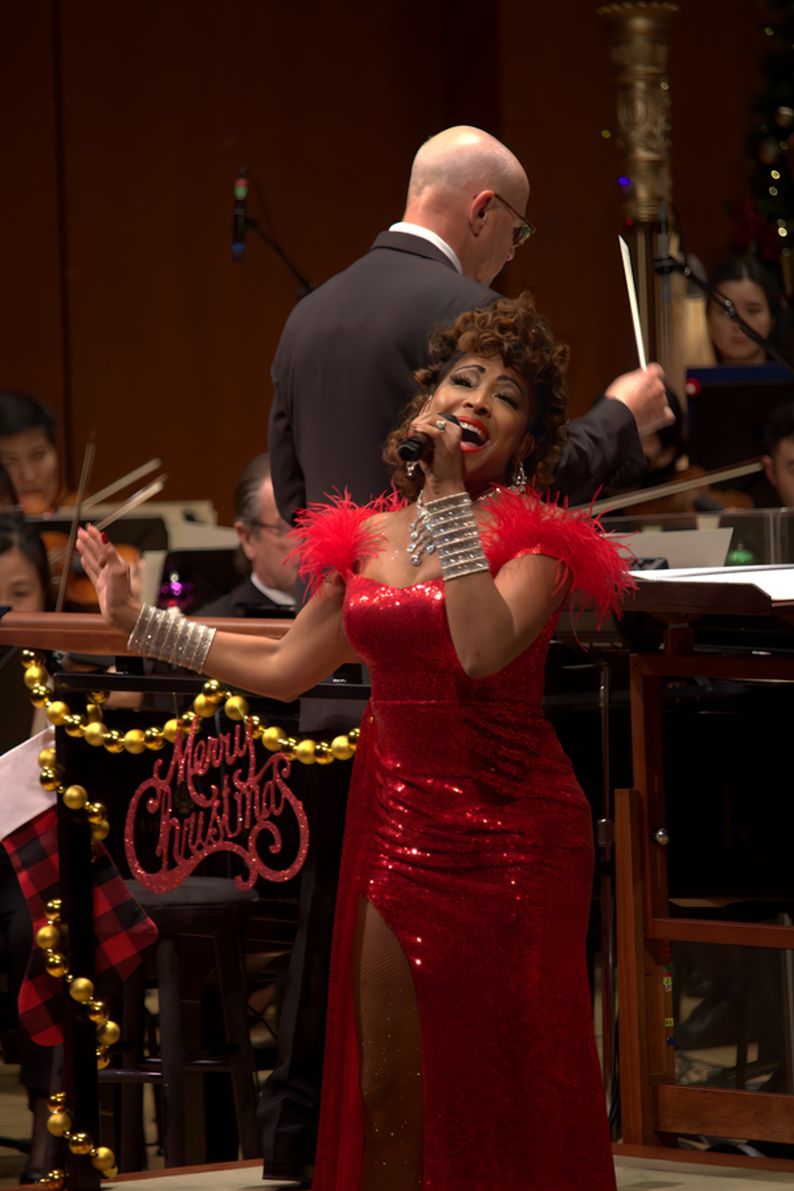 Photos: Broadway & Opera Star N'Kenge Dazzles With Houston Symphony In A VERY MERRY POPS — photo 4 of 17