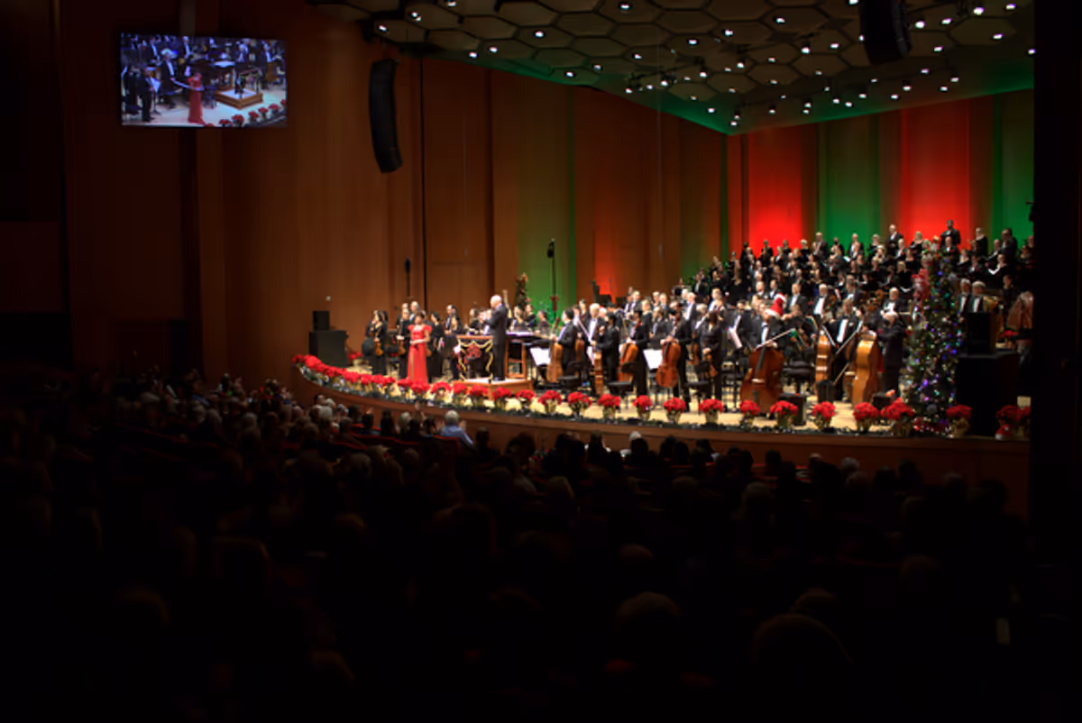 N'Kenge with the Houston Symphony at Photos: Broadway & Opera Star N'Kenge Dazzles With Houston Symphony In A VERY MERRY POPS