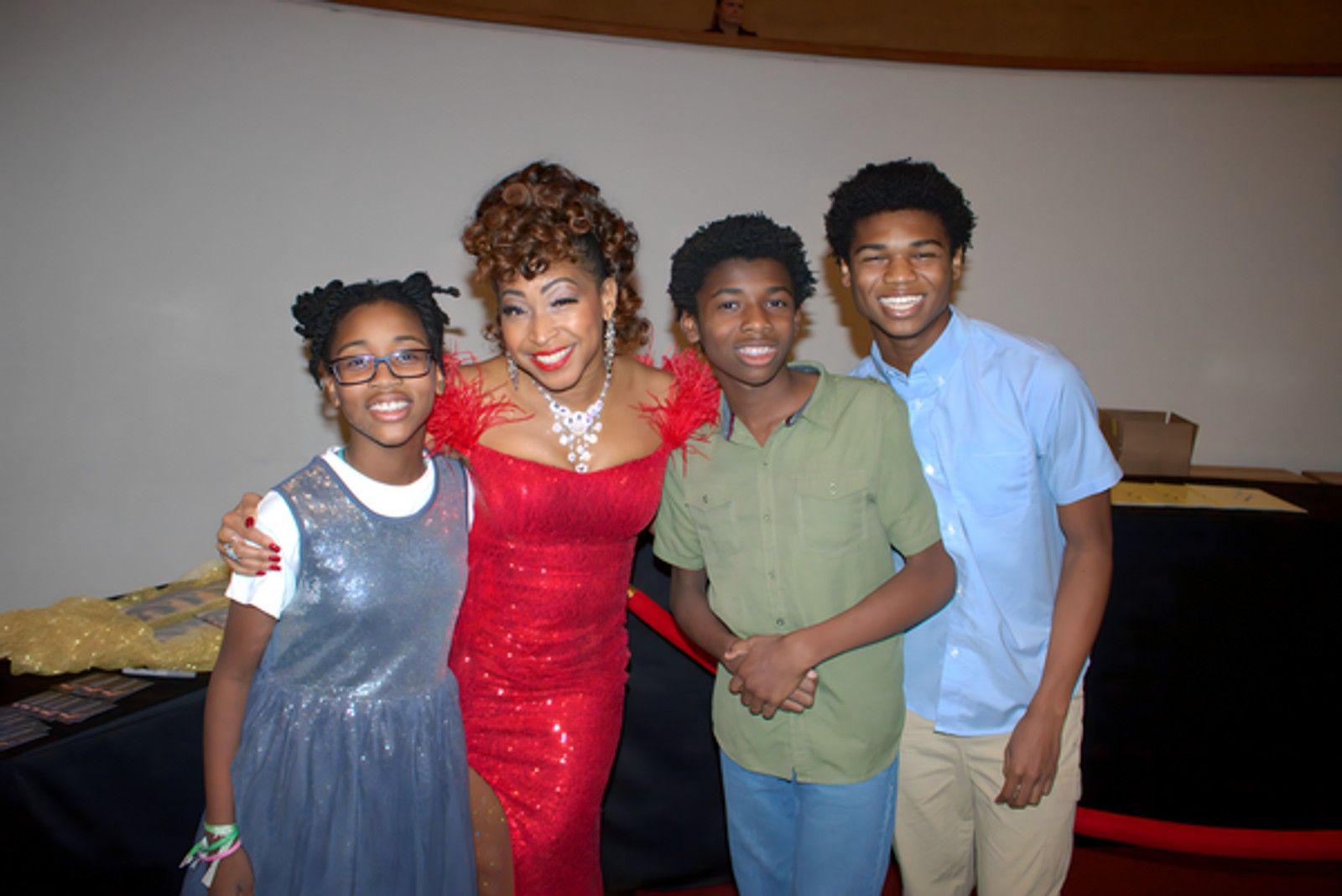 Photos: Broadway & Opera Star N'Kenge Dazzles With Houston Symphony In A VERY MERRY POPS — photo 12 of 17