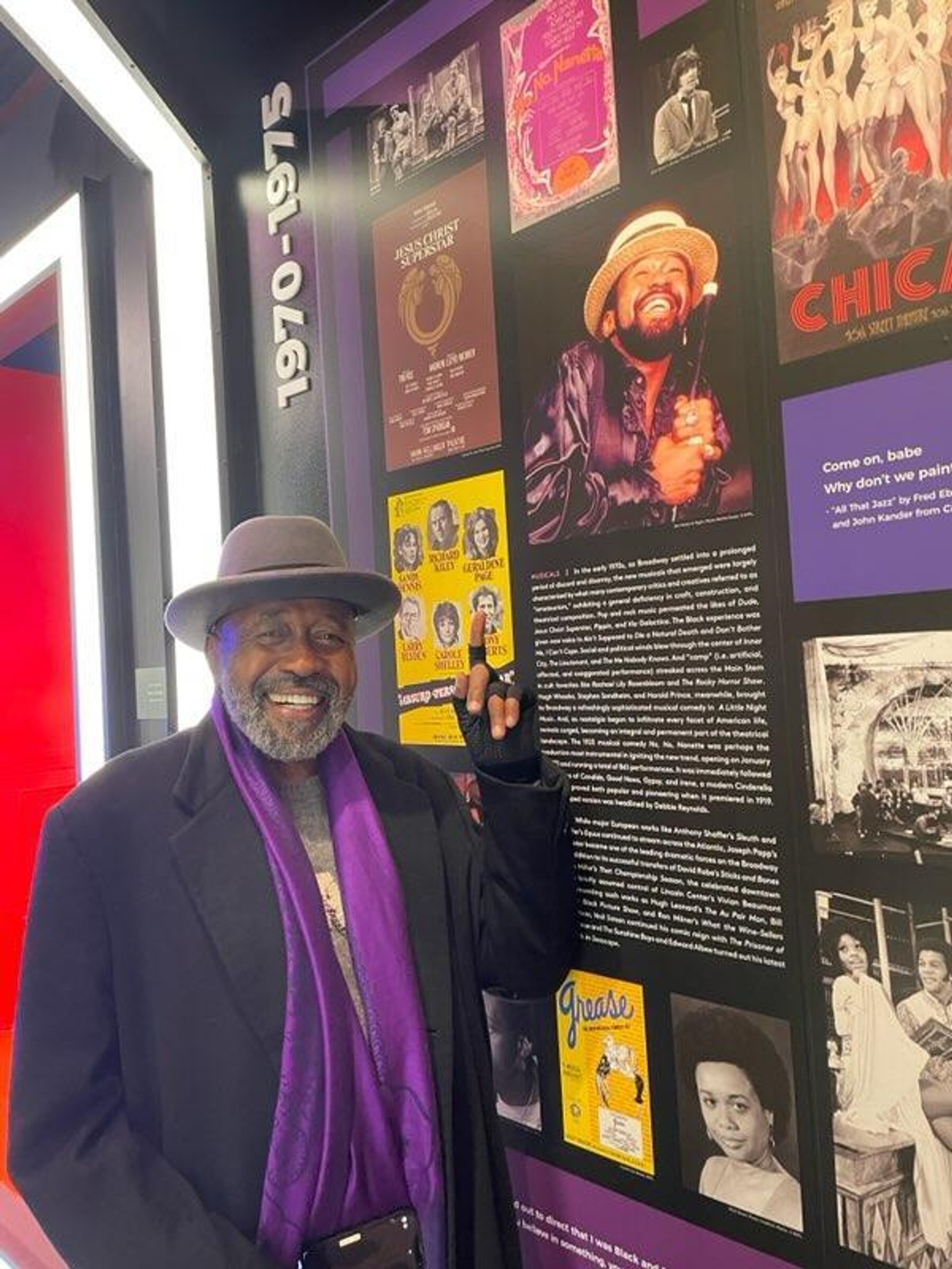 Photos: Ben Vereen Visits the Museum Of Broadway — photo 1 of 2