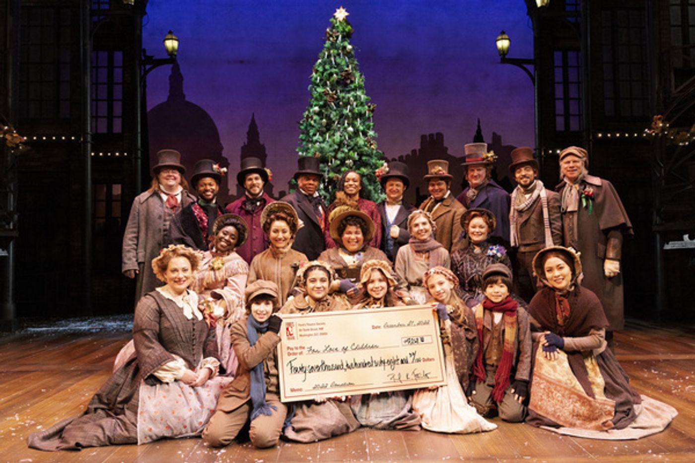 Photos: A CHRISTMAS CAROL At Ford's Theatre Collects Over $47,000 On Behalf Of For Love Of Children  Image