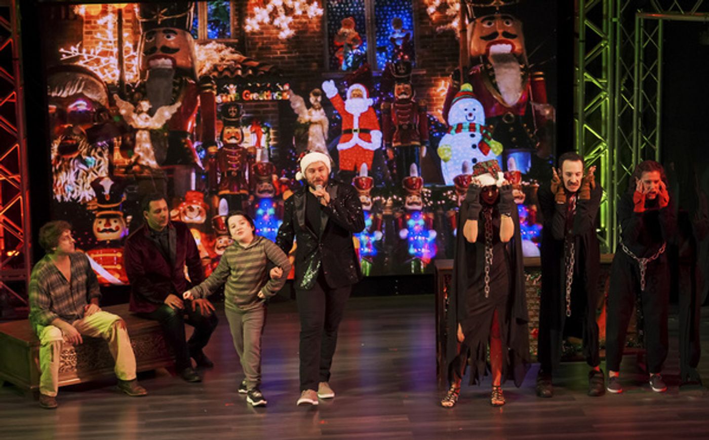 Photos: Journey To The Underworld In CHRISTMAS IN HELL In Las Vegas  Image