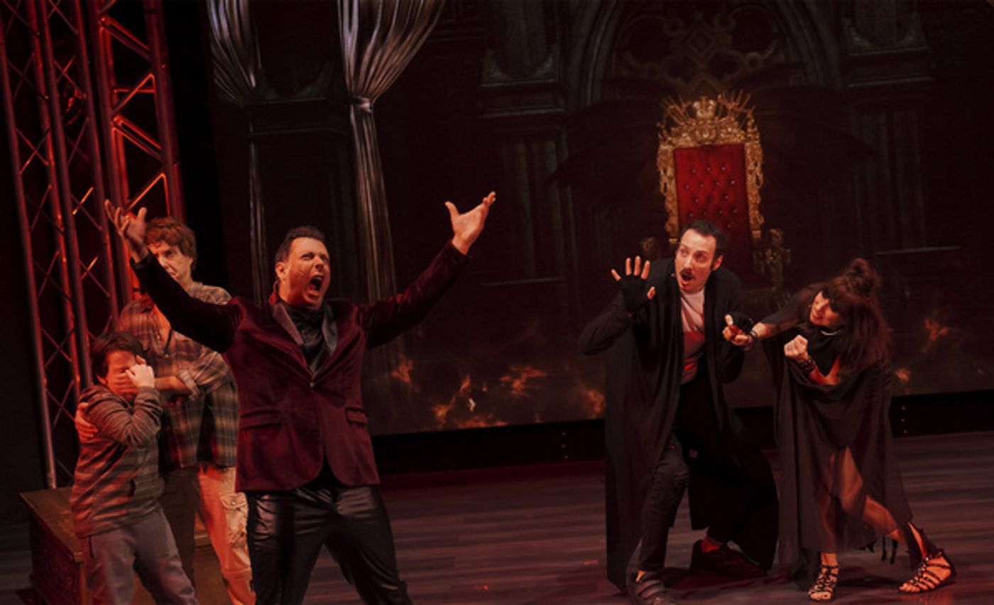 Photos: Journey To The Underworld In CHRISTMAS IN HELL In Las Vegas  Image