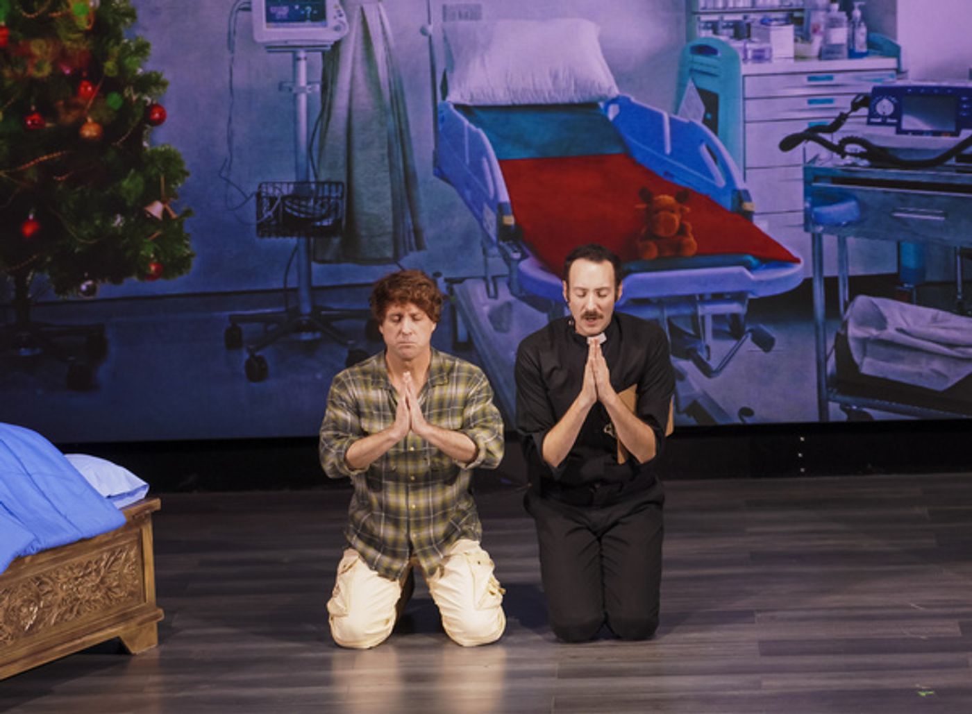 Photos: Journey To The Underworld In CHRISTMAS IN HELL In Las Vegas  Image