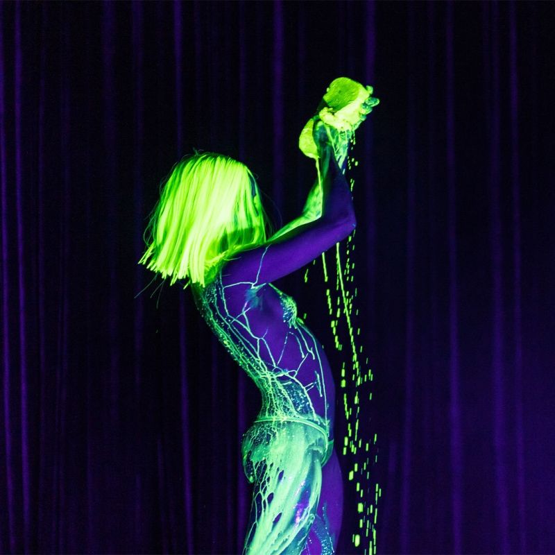 Review: AIROTIC SOIREE at HK Hall Puts Athletes and Artists In Sexy Sequins On Delectable Display Image