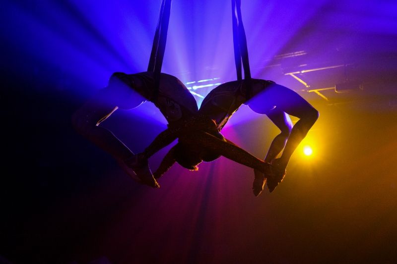 Review: AIROTIC SOIREE at HK Hall Puts Athletes and Artists In Sexy Sequins On Delectable Display Image