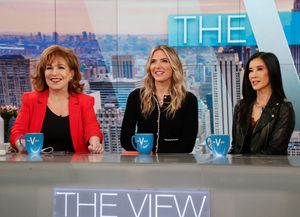 Joy Behar, Debbie Matenopoulos, Lisa Ling @ BroadwayWorld Joy Behar, Debbie Matenopoulos, Lisa Ling Photo
