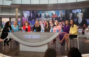 Whoopi Goldberg, Sara Haines, Joy Behar, Debbie Matenopoulos, Lisa Ling, Sherri Shepherd, Sunny Hostin, Alyssa Farah Griffin @ BroadwayWorld Whoopi Goldberg, Sara Haines, Joy Behar, Debbie Matenopoulos, Lisa Ling, Sherri Sheph Photo