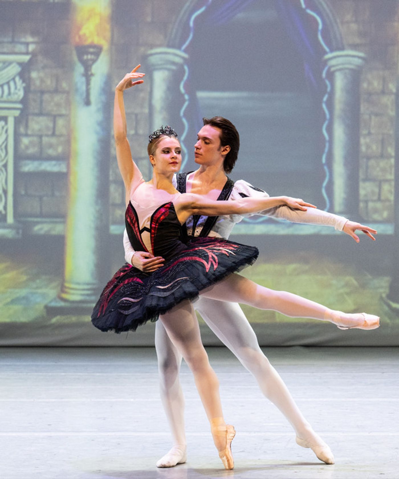 Photos: First Look at SWAN LAKE & THE NUTCRACKER From the Varna International Ballet's Debut UK Tour  Image