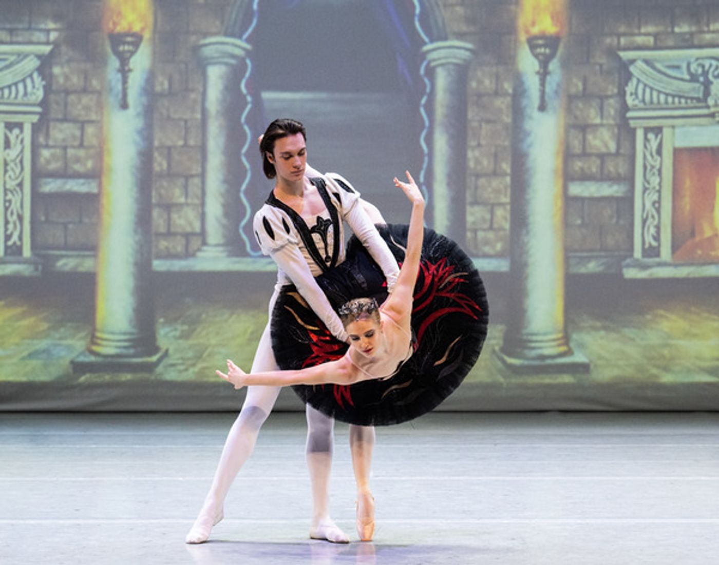 Photos: First Look at SWAN LAKE & THE NUTCRACKER From the Varna International Ballet's Debut UK Tour  Image