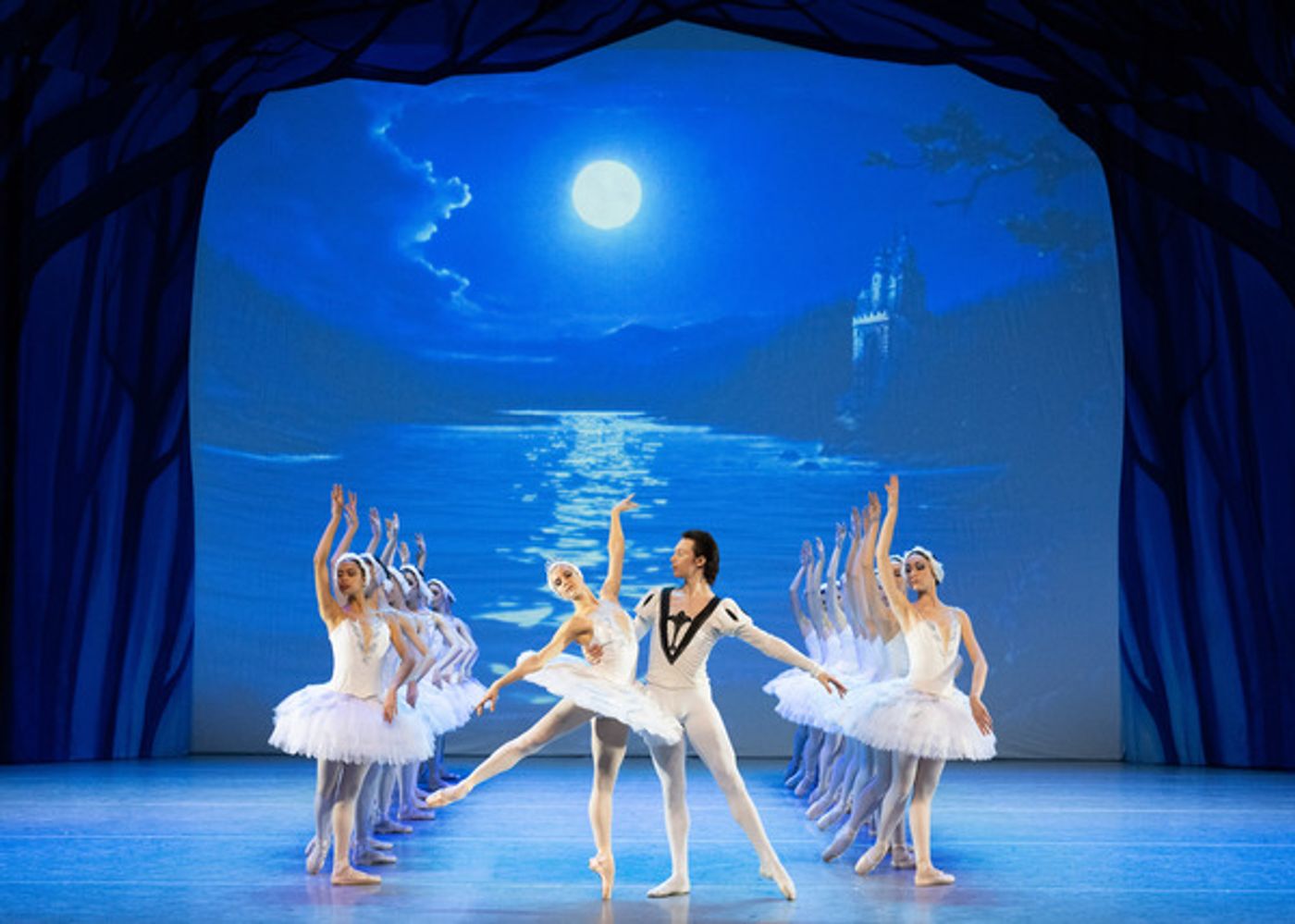 Photos: First Look at SWAN LAKE & THE NUTCRACKER From the Varna International Ballet's Debut UK Tour  Image