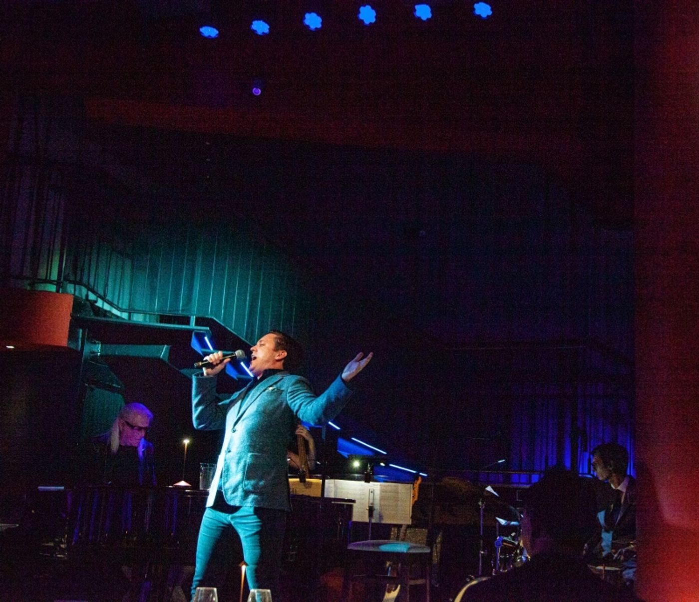 Review: Ben Jones Thinks It & We Know It In BEN JONES I THINK I'M IN LOVE at Chelsea Table + Stage  Image