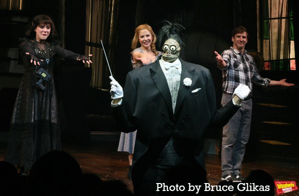 Elizabeth Teeter, Kerry Butler, 