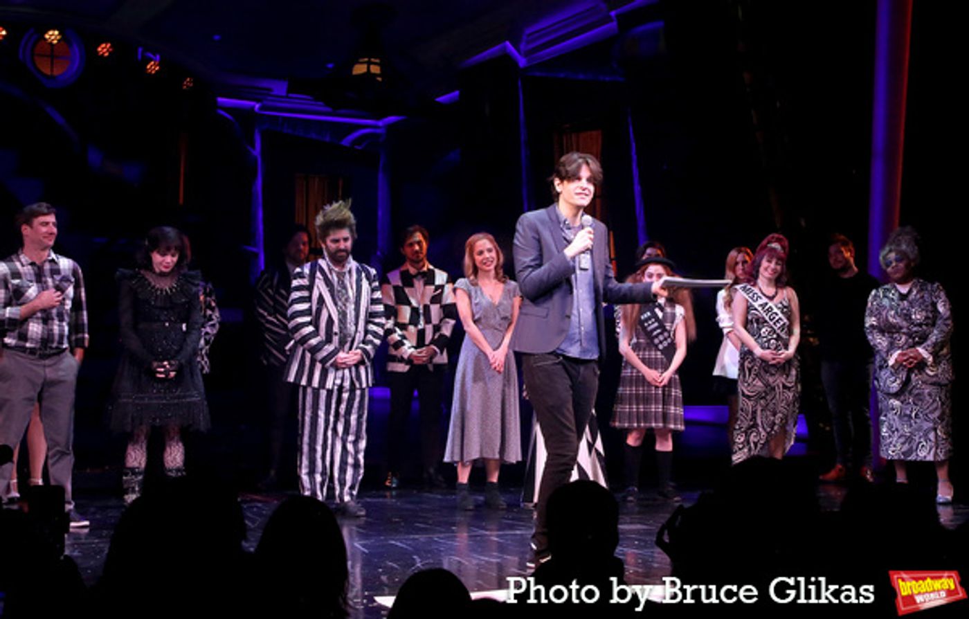 Photos: The Cast of BEETLEJUICE Take Their Closing Night Curtain Call  Image