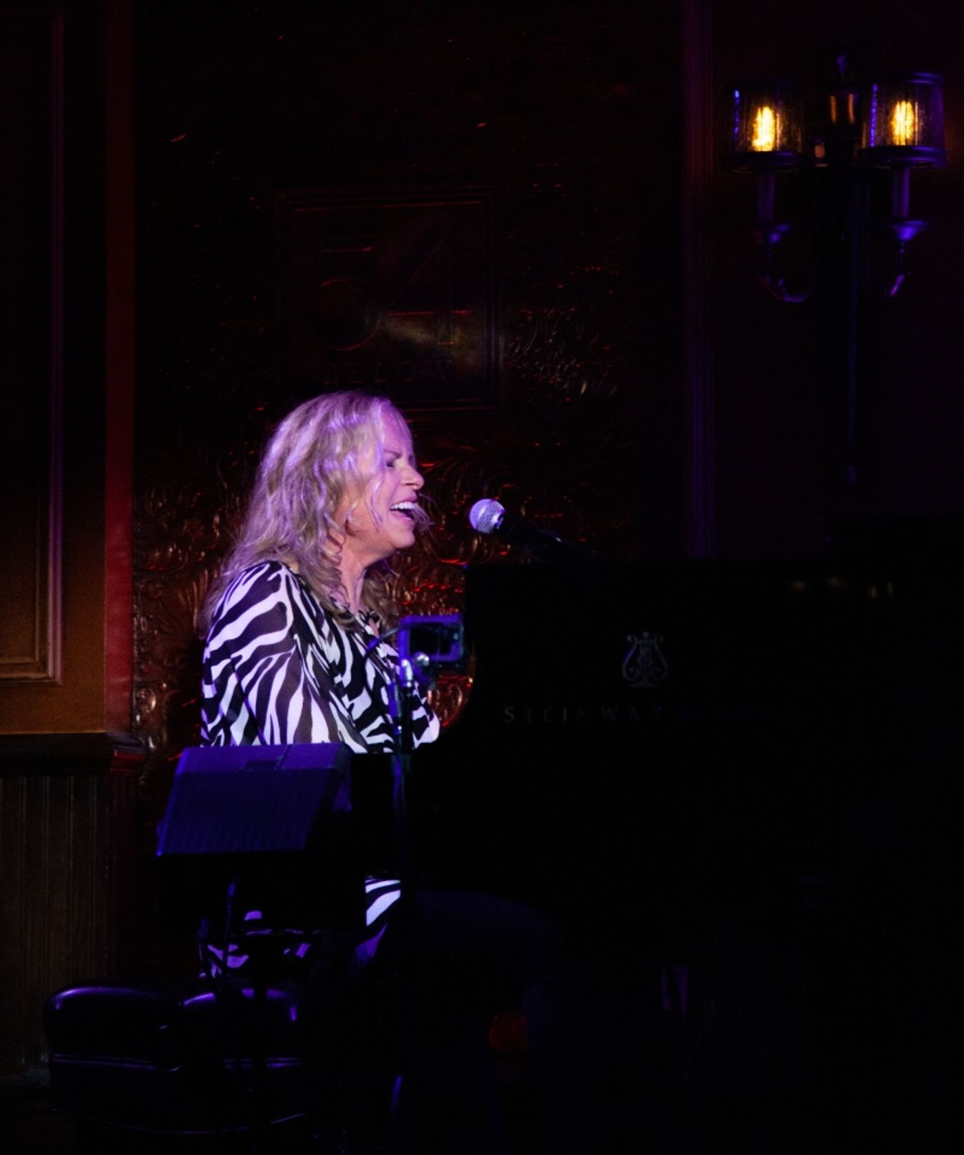 Photos: VONDA SHEPARD Brings Friends Old And New To The Stage At 54 Below  Image