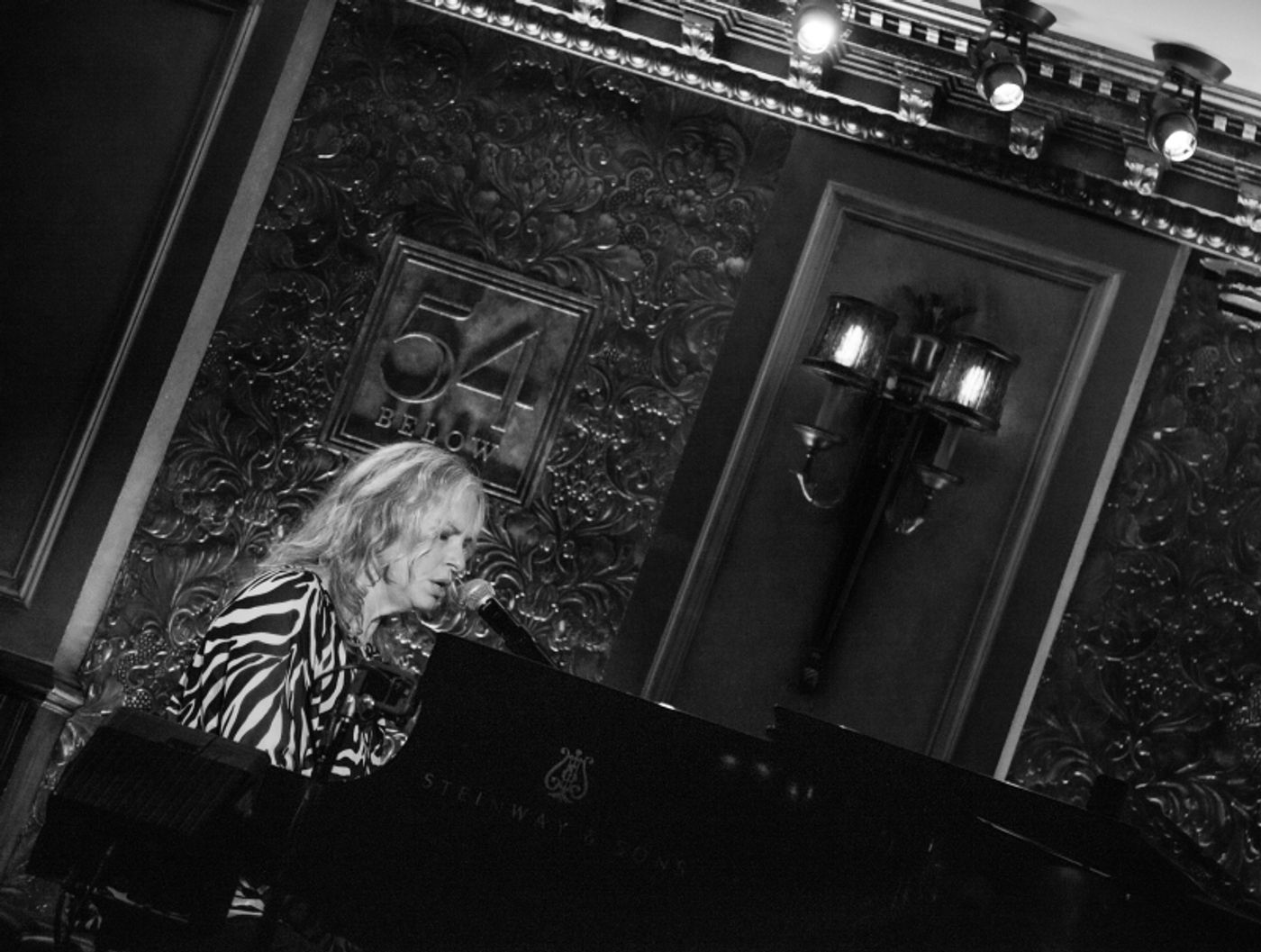 Photos: VONDA SHEPARD Brings Friends Old And New To The Stage At 54 Below  Image