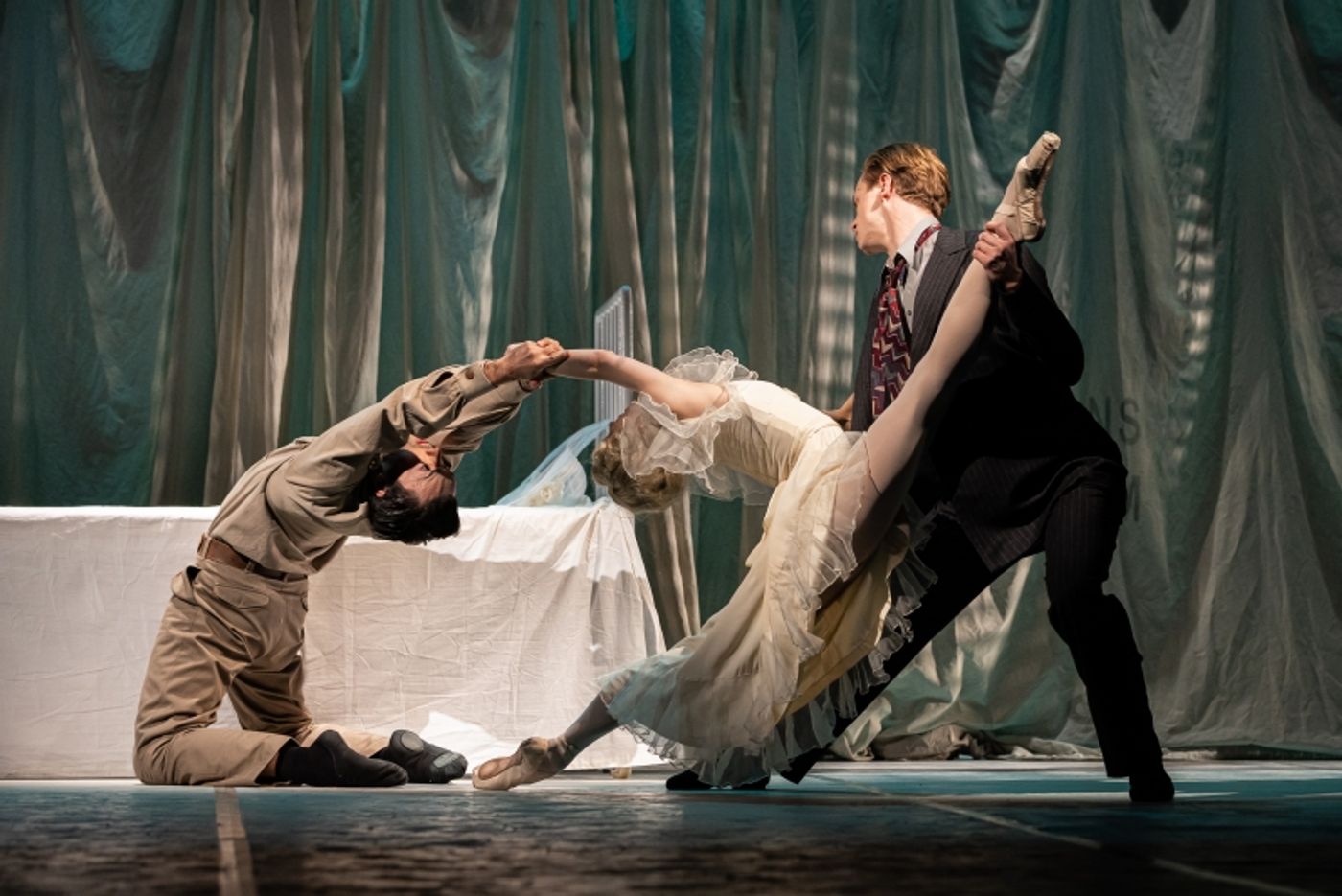 Review: TRAMVAJ DO STANICE TOUHA ve Stavovském divadle  Image