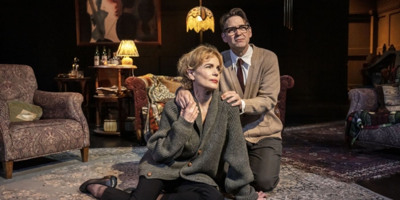 From Broadway to DOWNTON ABBEY: A Look at Elizabeth McGovern's Stage Career  Image